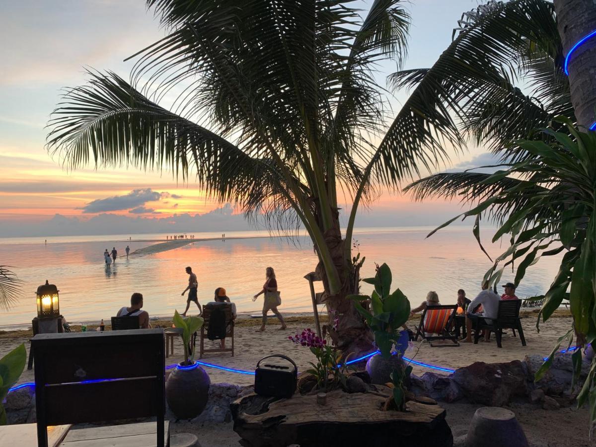 Free Concept Beach Resort سورات ثاني المظهر الخارجي الصورة